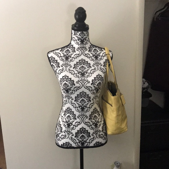 PRELOVED Yellow Coach Purse❤️ - Picture 3 of 7